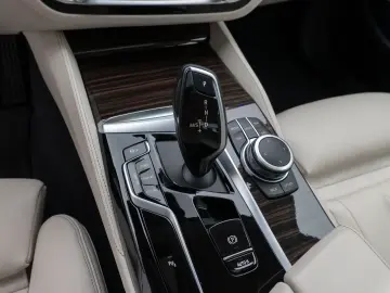 540i Luxury Line Kamera Glasdach Laser HUD H/K