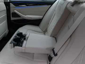 540i Luxury Line Kamera Glasdach Laser HUD H/K