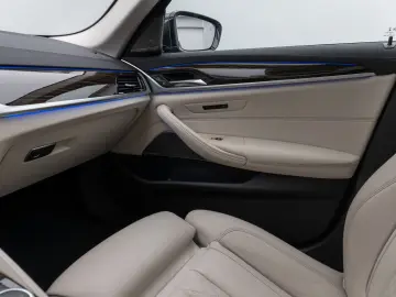 540i Luxury Line Kamera Glasdach Laser HUD H/K