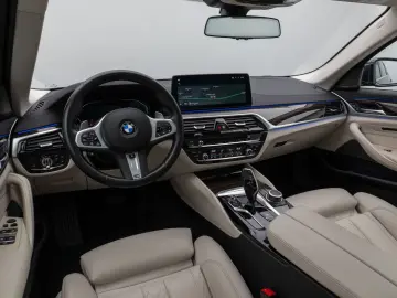 540i Luxury Line Kamera Glasdach Laser HUD H/K