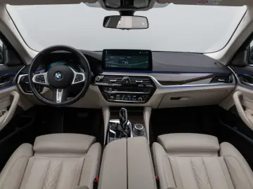 540i Luxury Line Kamera Glasdach Laser HUD H/K