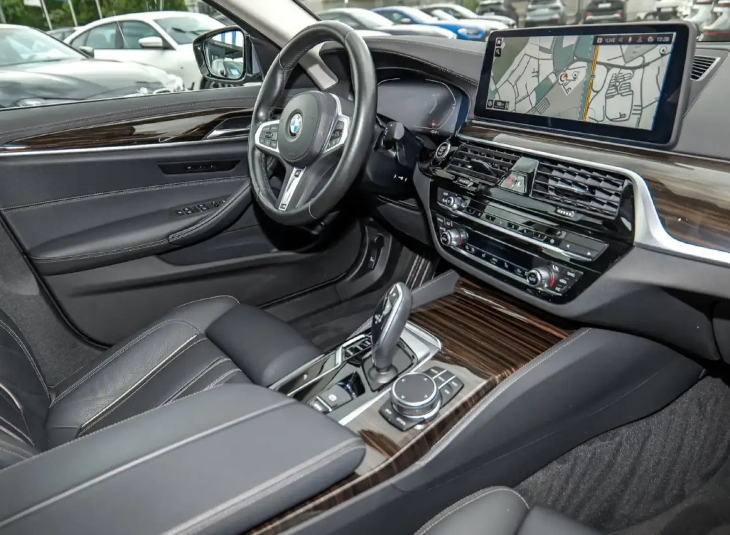 BMW 530 i Limousine Luxury Line