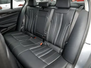 BMW 530 i Limousine Luxury Line