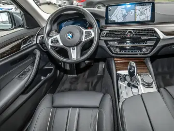 BMW 530 i Limousine Luxury Line