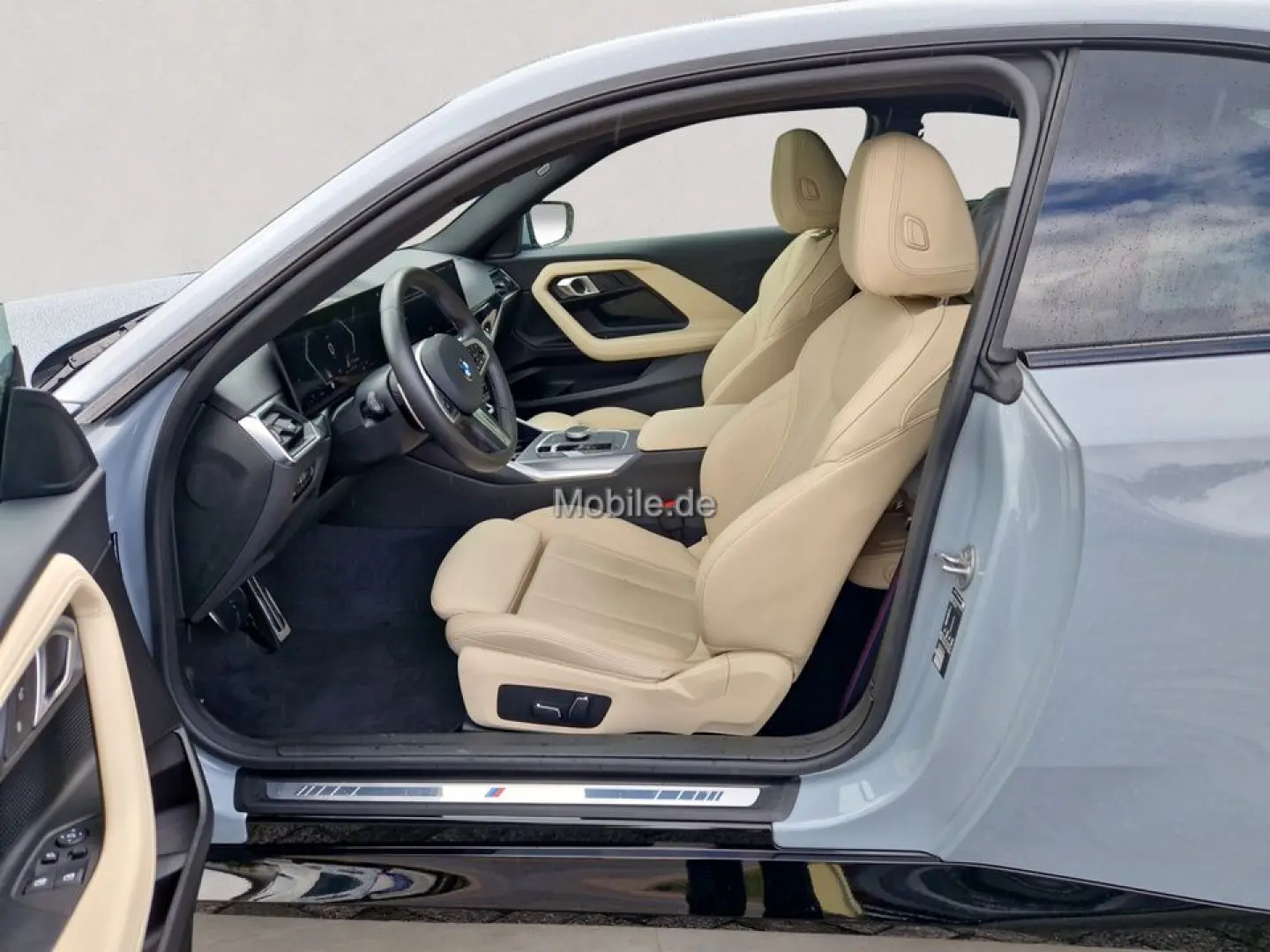 218i Coupe M Sport / NP= 53.960,- / Glasdach /