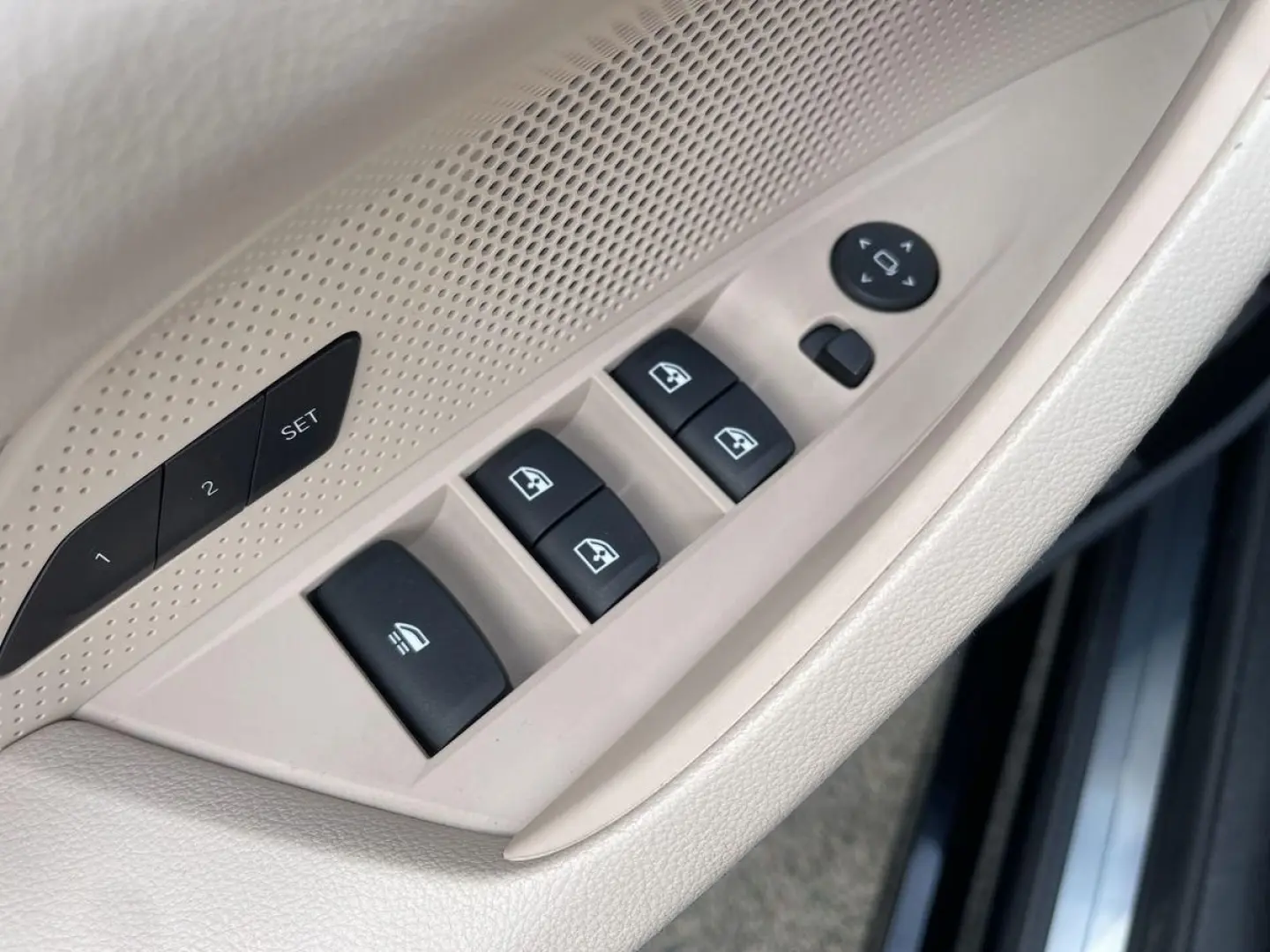 420d Cabrio LED NAVI LEDER SHZ PDC RFK KOMFORTZU
