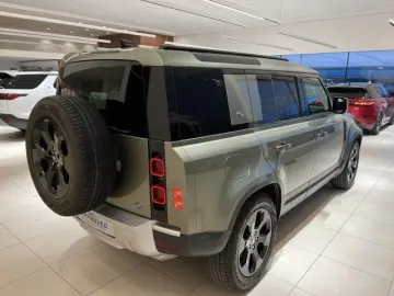Defender 110 D240 SE Black Pack Winter Paket AHK