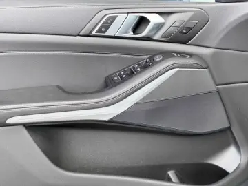 X5 xDrive 30 d M Sport PDCv+h LED Rückfahrkam. L