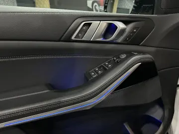 X5 xDrive 30d xLine /Soft-Close /2xTV / PANORAMA