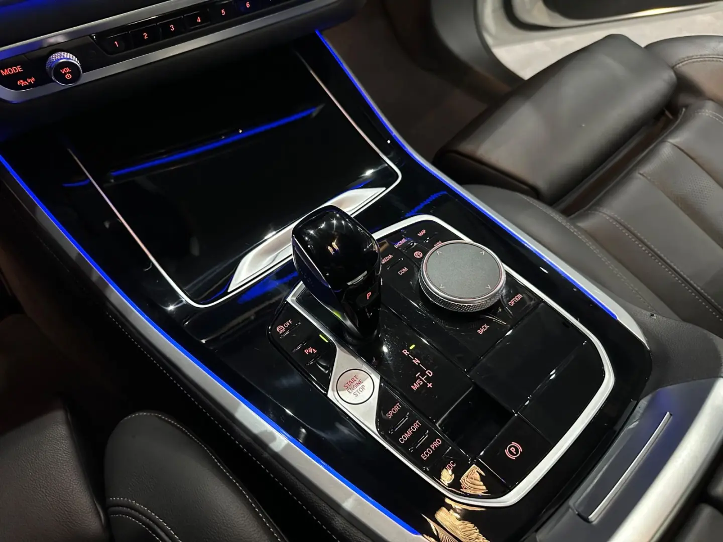 X5 xDrive 30d xLine /Soft-Close /2xTV / PANORAMA