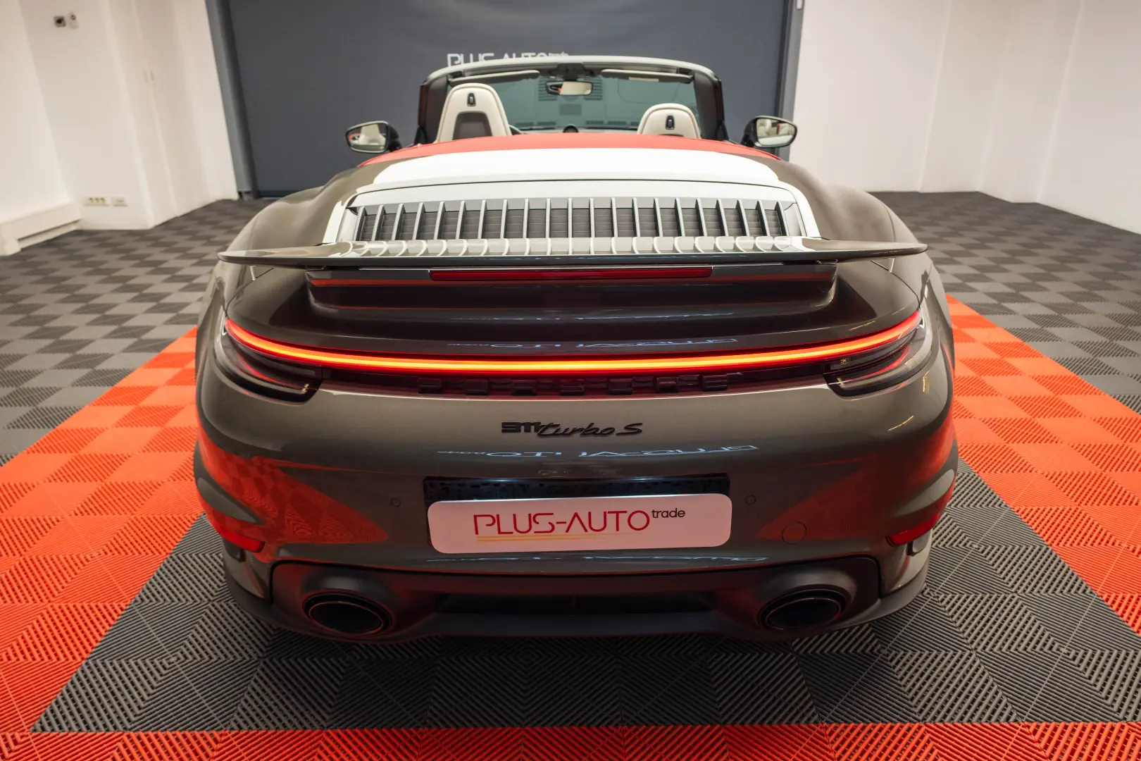 Porsche 992 Turbo S Cabrio