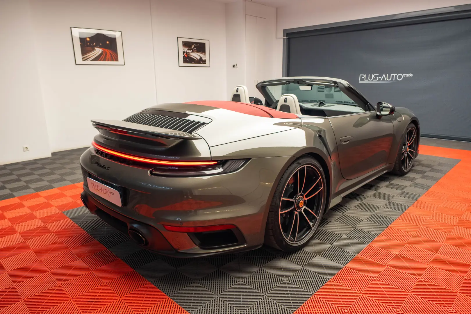 Porsche 992 Turbo S Cabrio