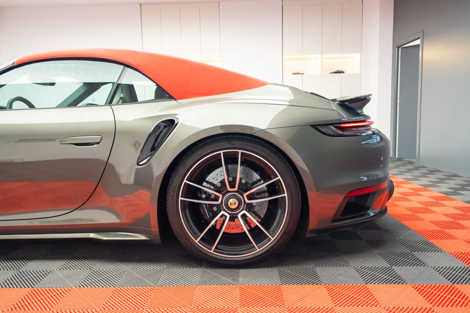 Porsche 992 Turbo S Cabrio