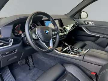 X5 30d xLine/Laser/HUD/StandHZG/Panodach/Navi