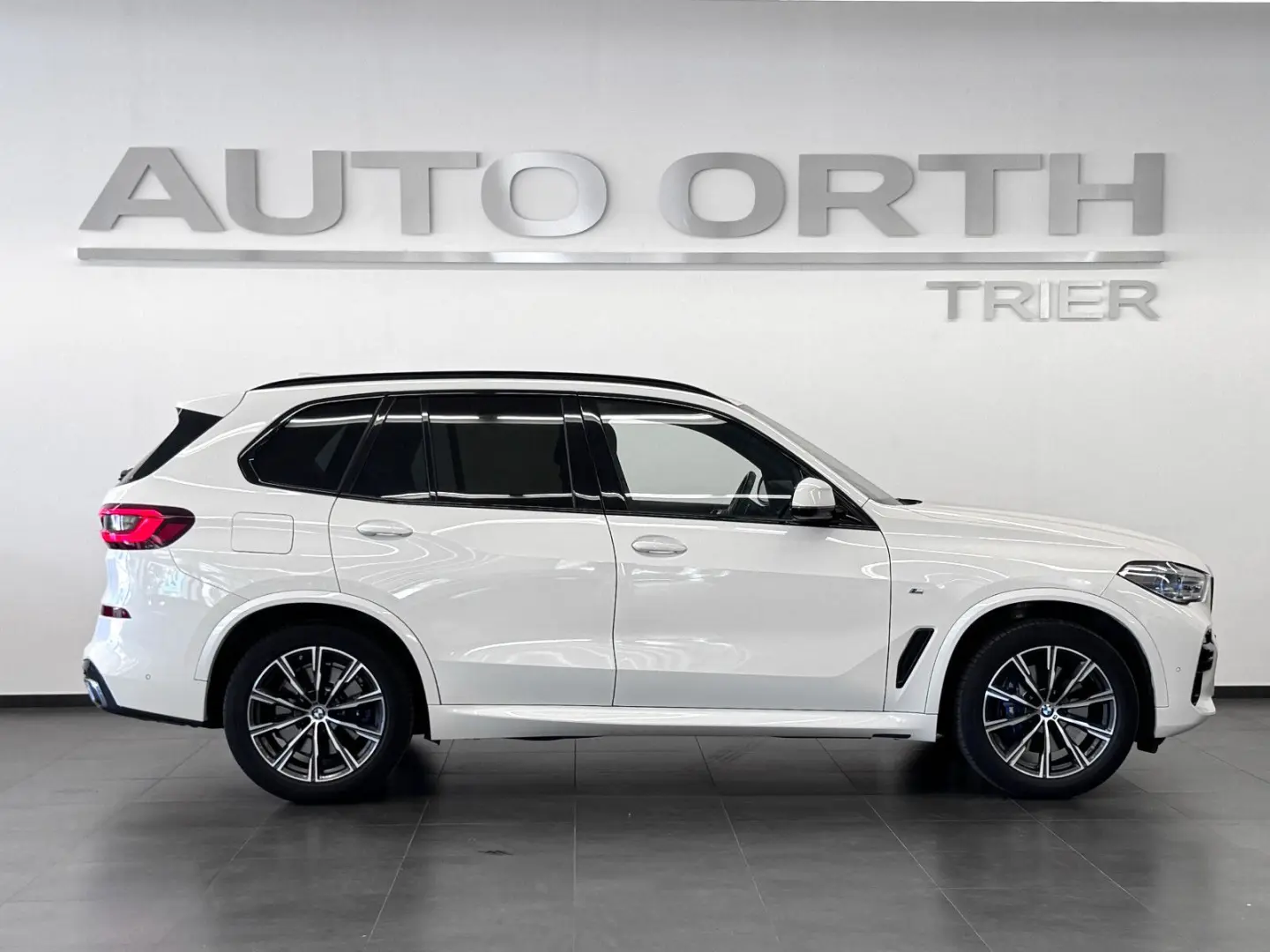 X5 xDrive30d M-SPORT LEDER HUD LASER ACC CAM AHK