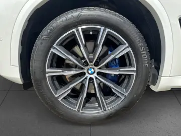 X5 xDr.30d M-Sport PANO DAPro Laser KomZu HdUp