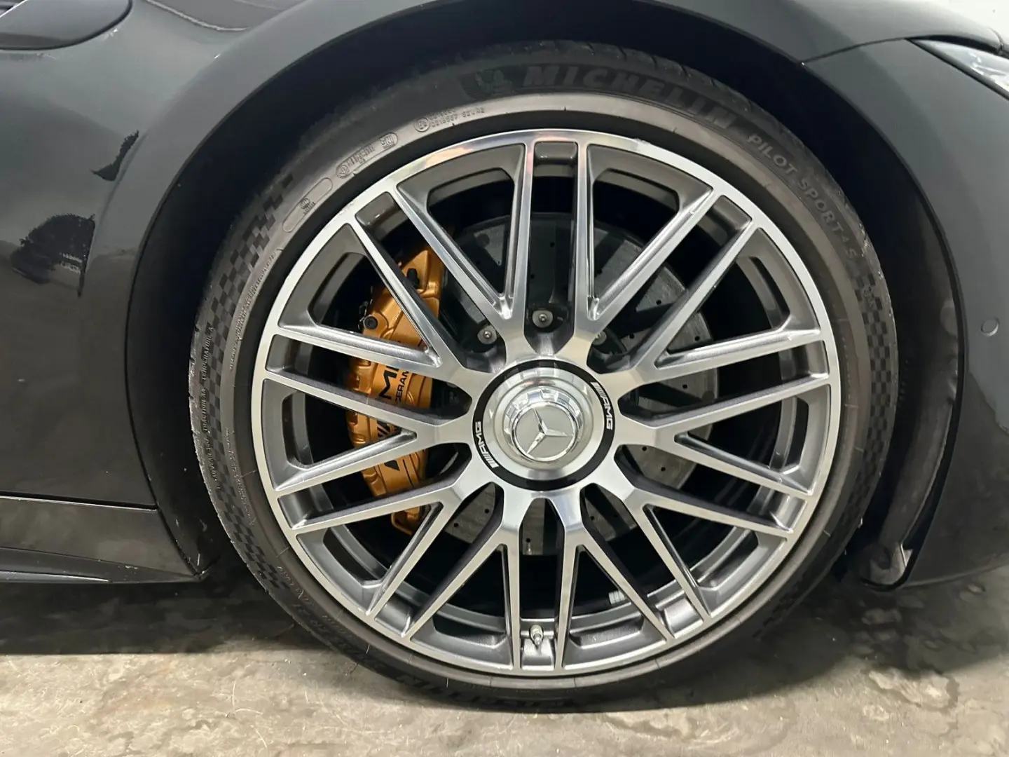 SL 63 4MATIC+ KERAMIK BREMSE*HEADUP*MASSAGE*