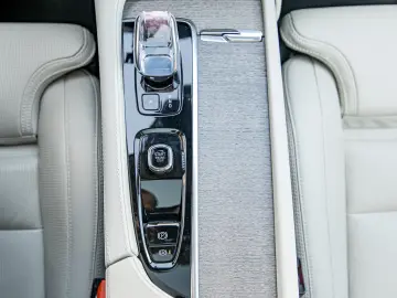Volvo XC90 T8 Inscription 2023 455 CP