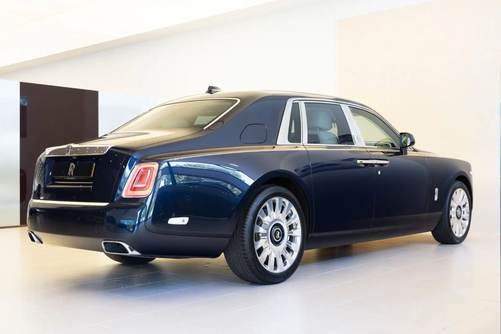 Phantom SERIES II