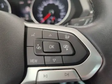 VW Tiguan Noul Tiguan Life 2,0 TDI DSG