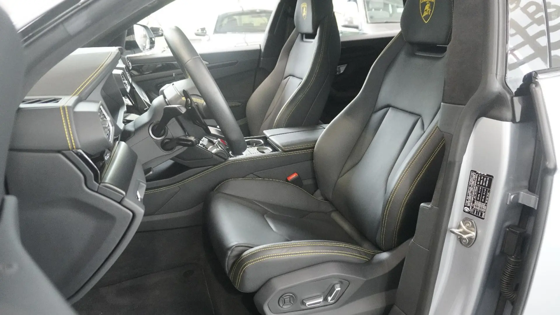 Urus  4.0 V8 Sport*PANO*SOFT*B&O*23