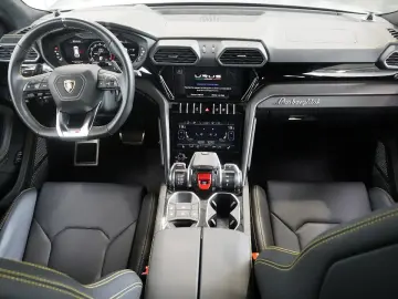 Urus  4.0 V8 Sport*PANO*SOFT*B&O*23