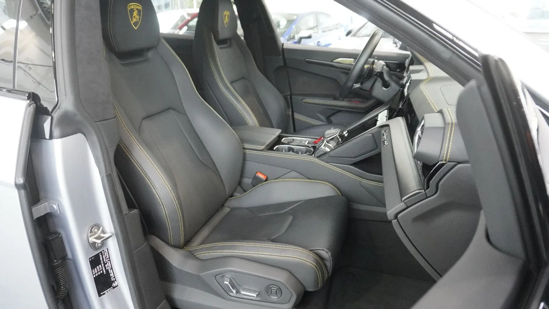 Urus  4.0 V8 Sport*PANO*SOFT*B&O*23
