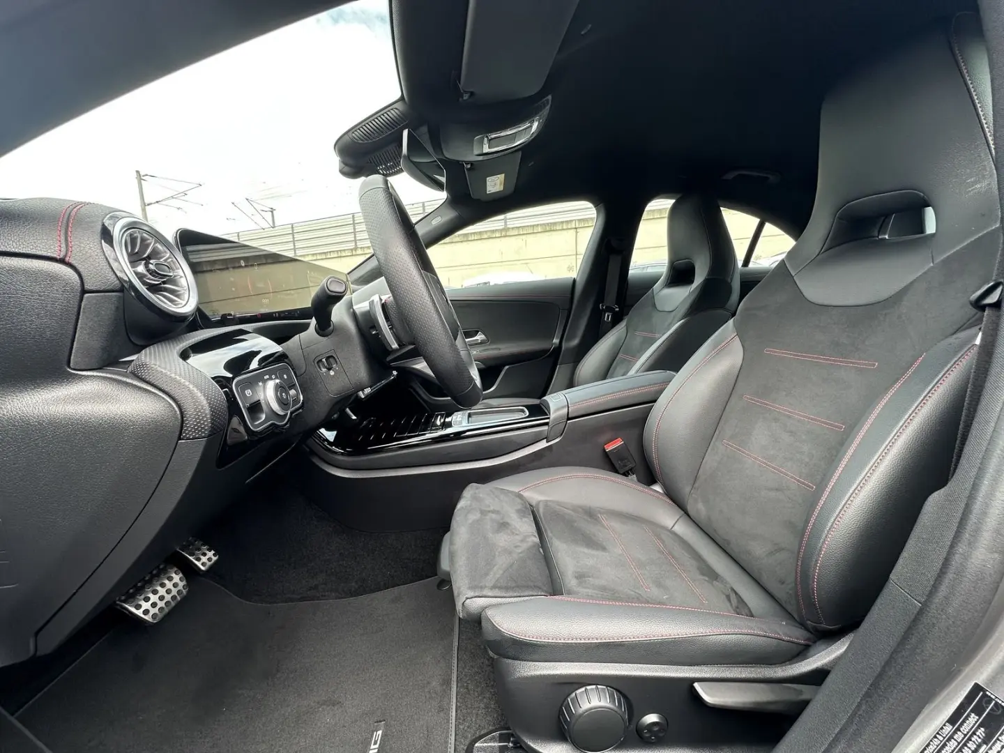 CLA 180 AMG Line | LED | SHZ | CAM | Keyless | D