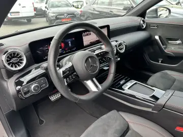 CLA 180 AMG Line | LED | SHZ | CAM | Keyless | D