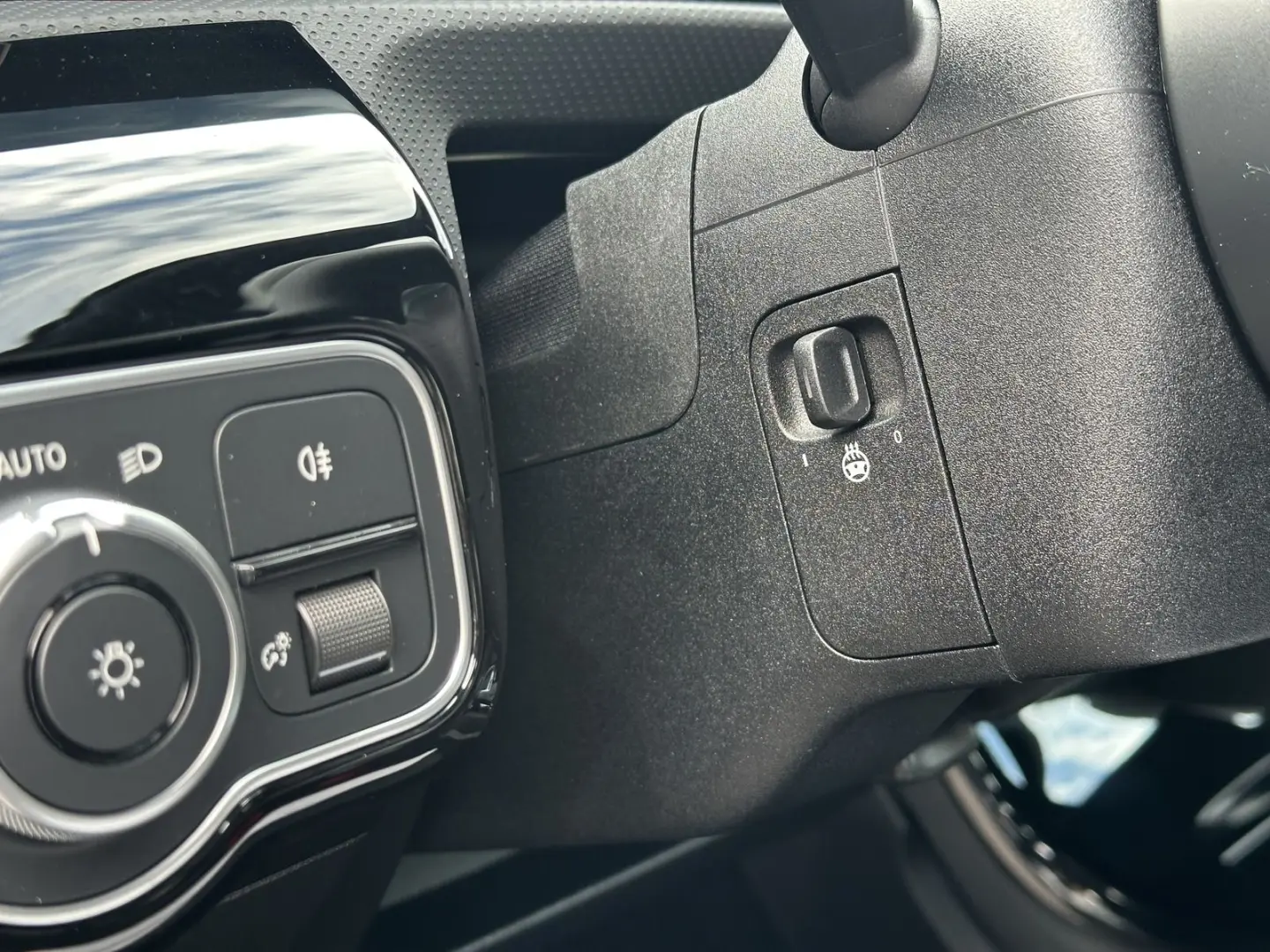 CLA 180 AMG Line | LED | SHZ | CAM | Keyless | D