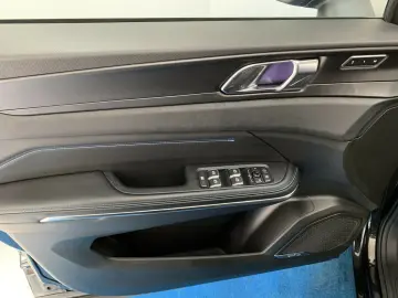 01 1.5 T PHEV Pano/SHZ/Navi/Cam/PDC