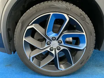 01 1.5 T PHEV Pano/SHZ/Navi/Cam/PDC