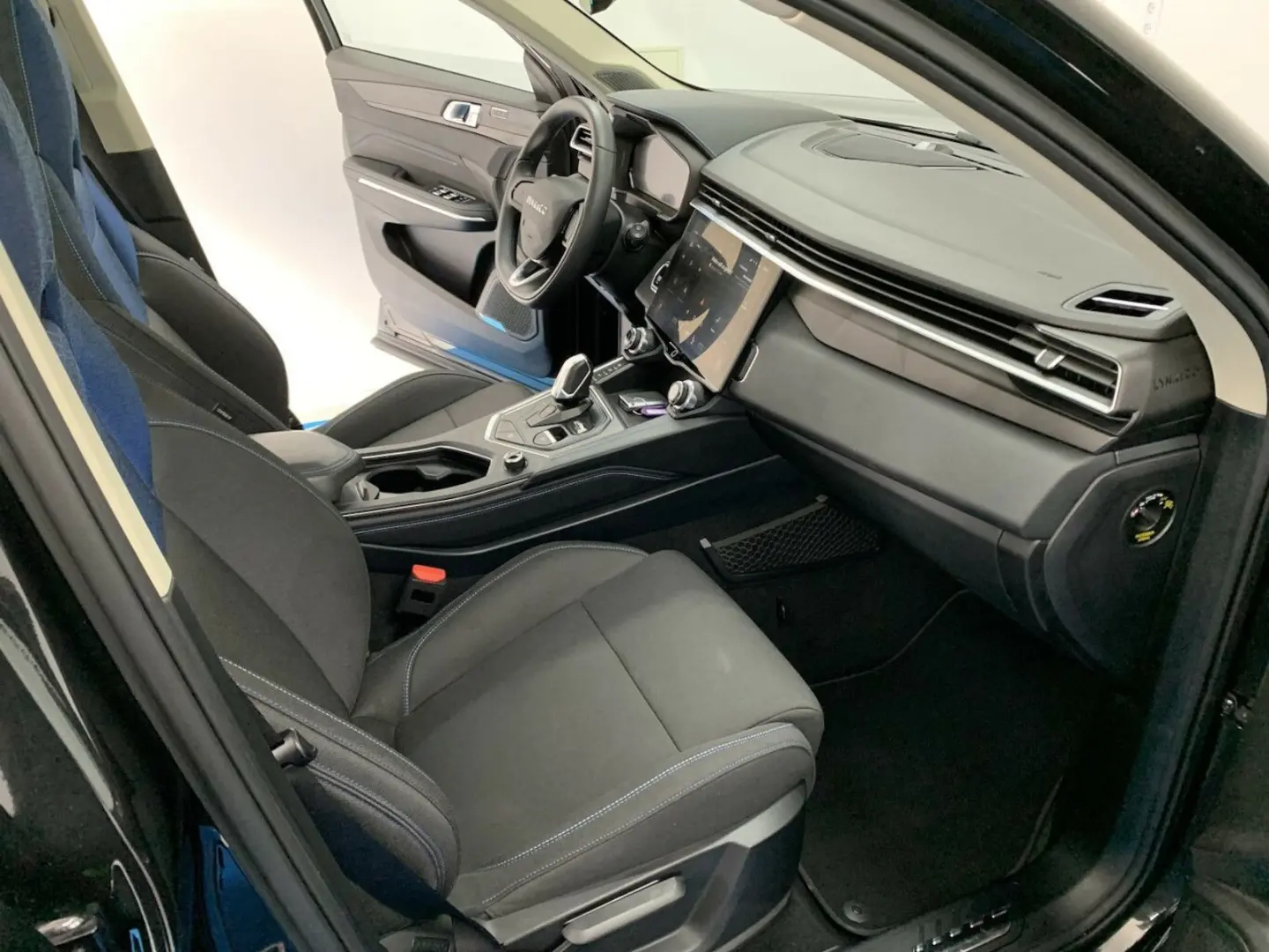 01 1.5 T PHEV Pano/SHZ/Navi/Cam/PDC