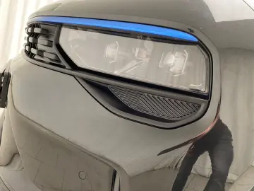 01 PHEV 1.5 Plug-in-Hybrid Automatik 360° Kamera