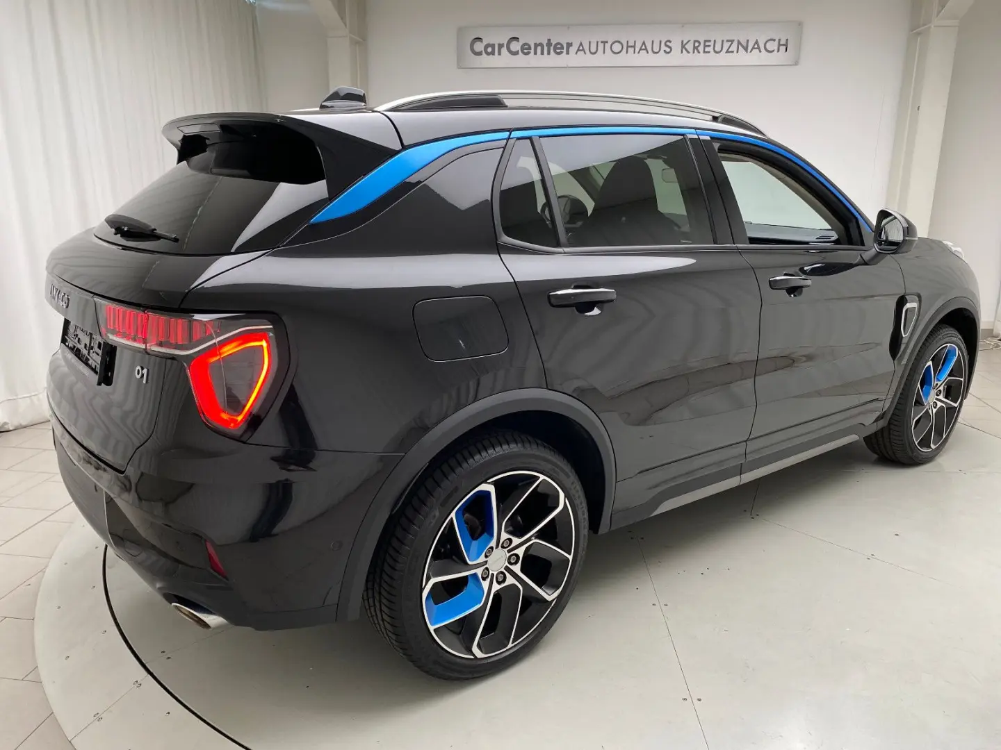 01 PHEV 1.5 Plug-in-Hybrid Automatik 360° Kamera