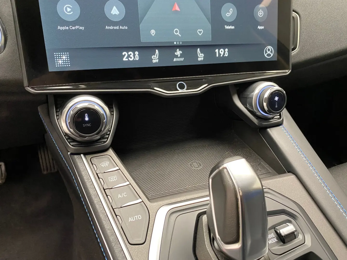 01 PHEV 1.5 Plug-in-Hybrid Automatik 360° Kamera