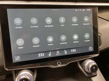 01 PHEV 1.5 Plug-in-Hybrid Automatik 360° Kamera