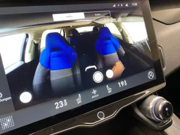 01 PHEV 1.5 Plug-in-Hybrid Automatik 360° Kamera