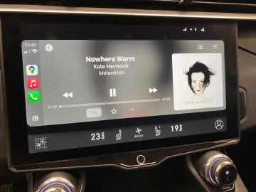 01 PHEV 1.5 Plug-in-Hybrid Automatik 360° Kamera