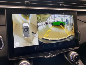 01 PHEV 1.5 Plug-in-Hybrid Automatik 360° Kamera
