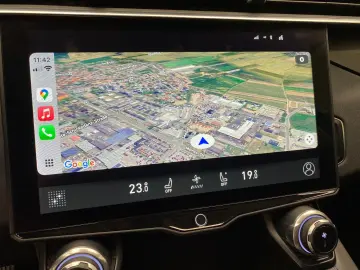 01 PHEV 1.5 Plug-in-Hybrid Automatik 360° Kamera
