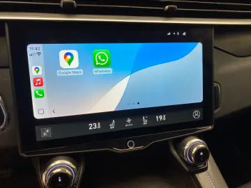 01 PHEV 1.5 Plug-in-Hybrid Automatik 360° Kamera