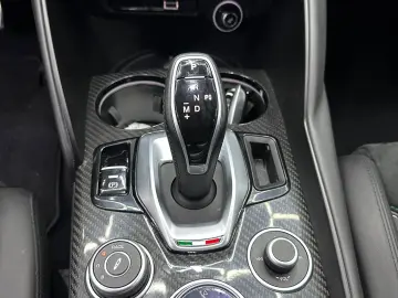 ALFA ROMEO GIULIA QUADRIFOGLIO 🍀, Full carbon, An 2022