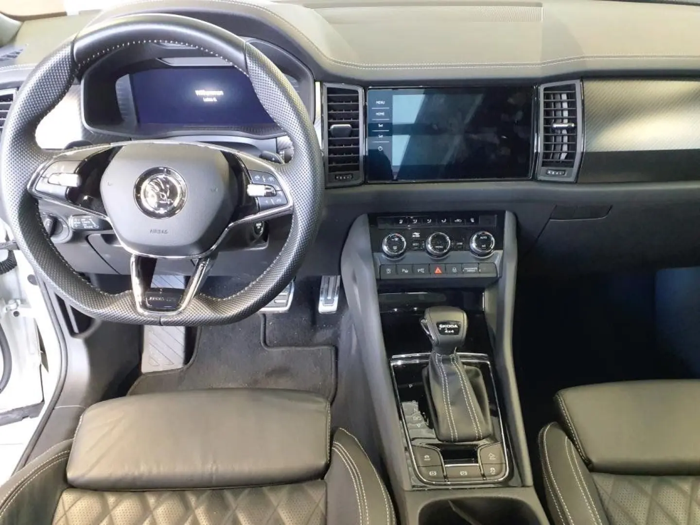 Kodiaq 2.0 TDI Sportline 4x4/PANO/AHK/360°/ACC/