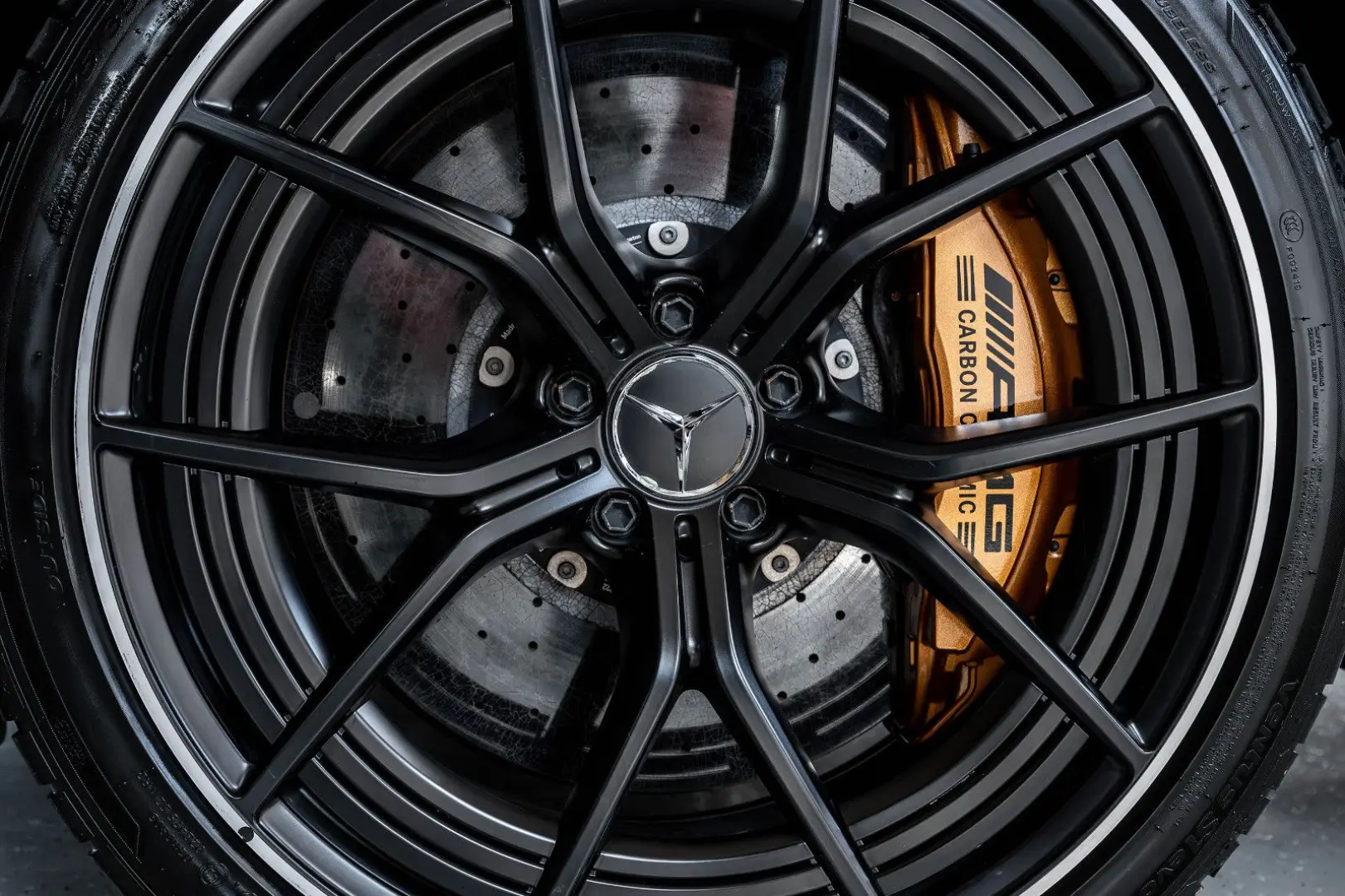 AMG GT 63 S E Perfo CARBON I+II MAGNO HIGH-CLASS