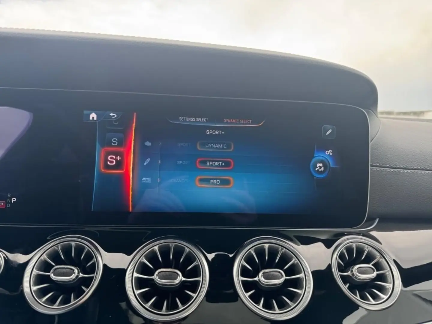 AMG GT 53 4M+ FAP+*HUD*MBUX*KeyGo*SD*aMKSitz*360