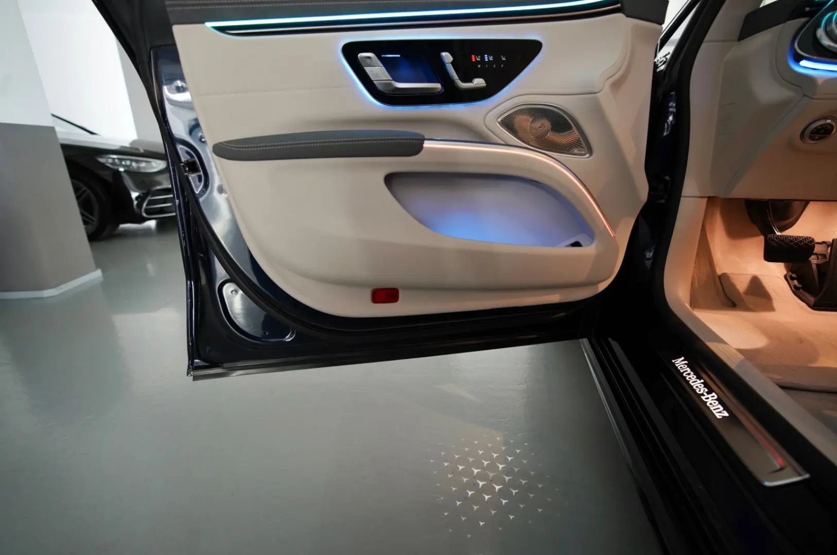 EQS 580 4Matic AMG STYLING / PREMIUM PLUS  PAKET