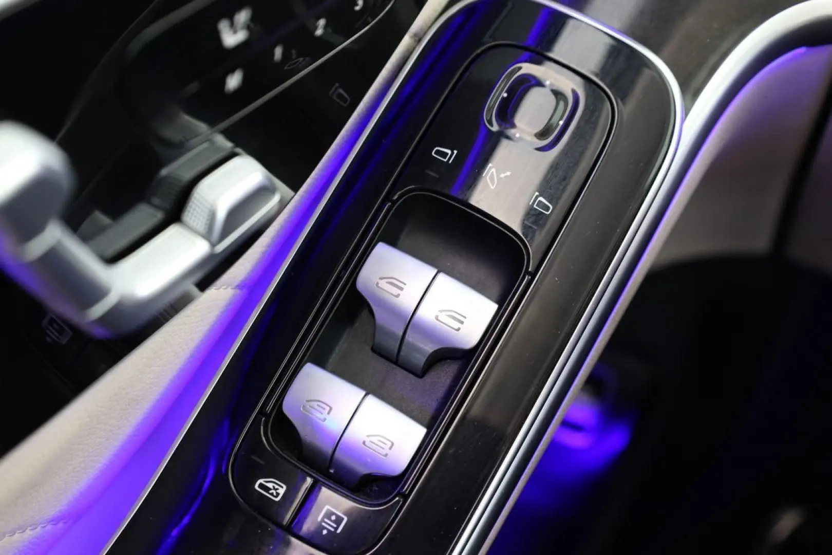 S 580 lang AMG DIGITAL Pano HUD HighEndFond 21