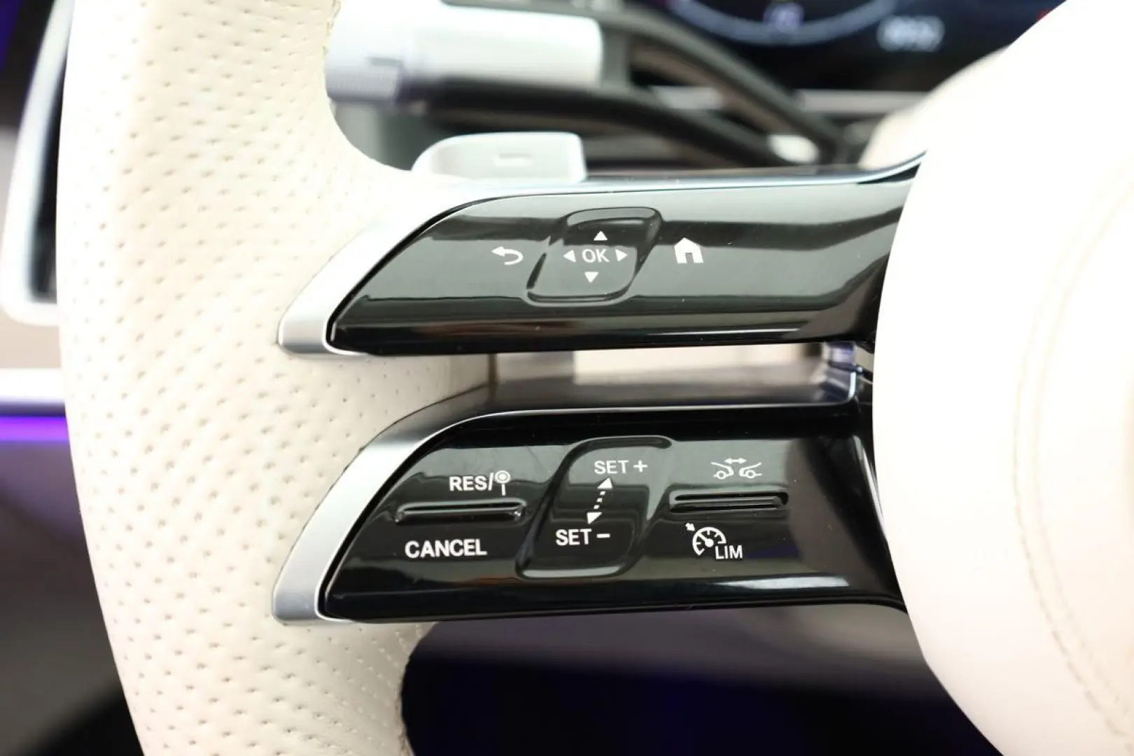 S 580 lang AMG DIGITAL Pano HUD HighEndFond 21