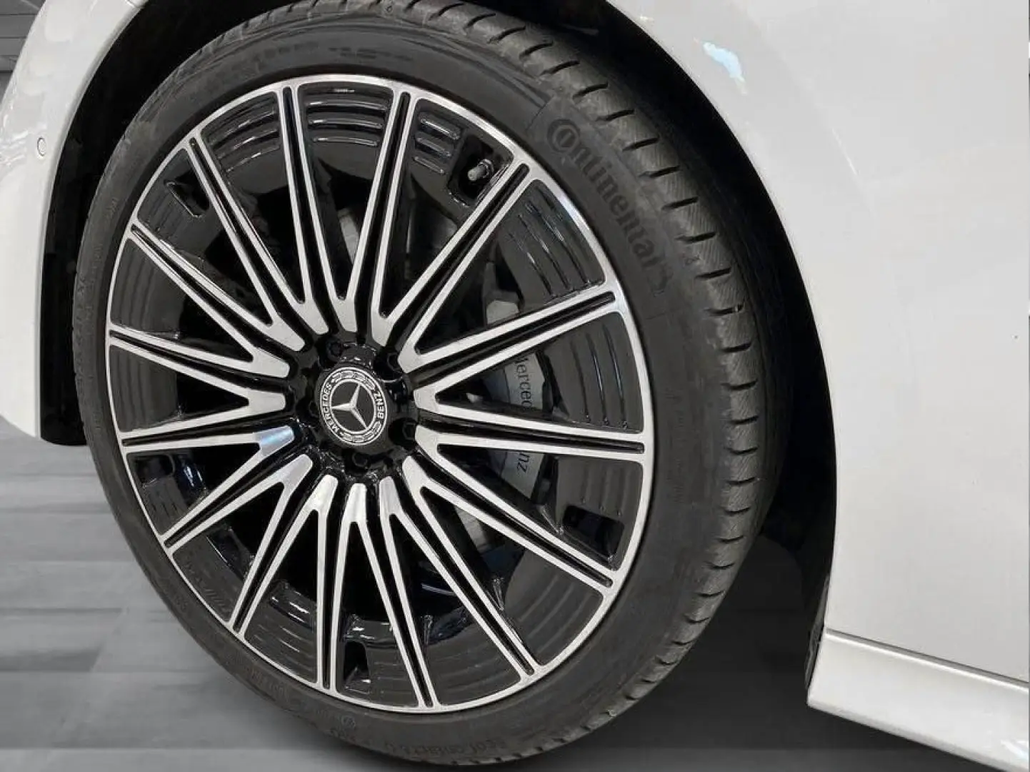 E 220d 220 d AMG Line Premium Plus 197hp HUD VAT